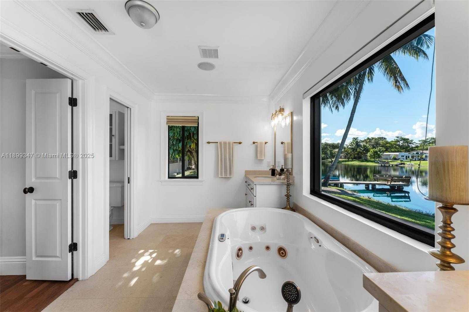 Small Image of 14940 EGAN LN, Miami Lakes Number 67