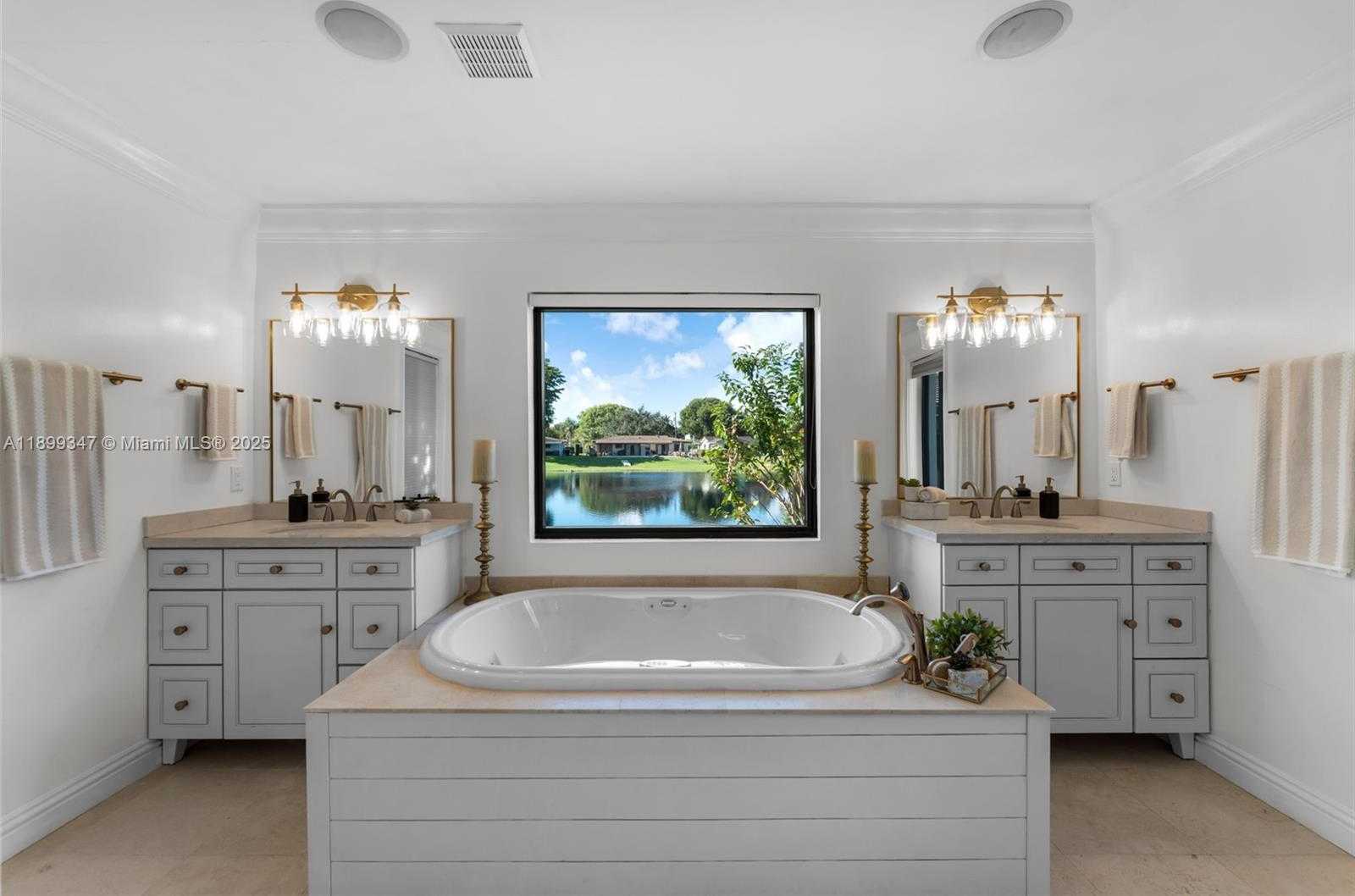 Small Image of 14940 EGAN LN, Miami Lakes Number 68