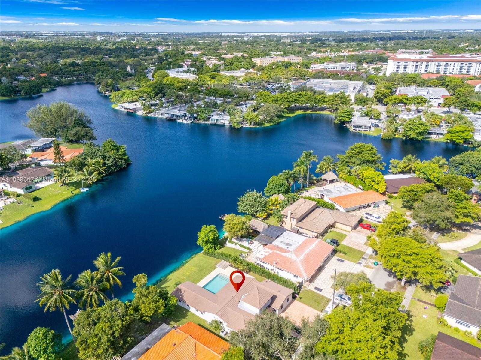 Small Image of 14940 EGAN LN, Miami Lakes Number 7