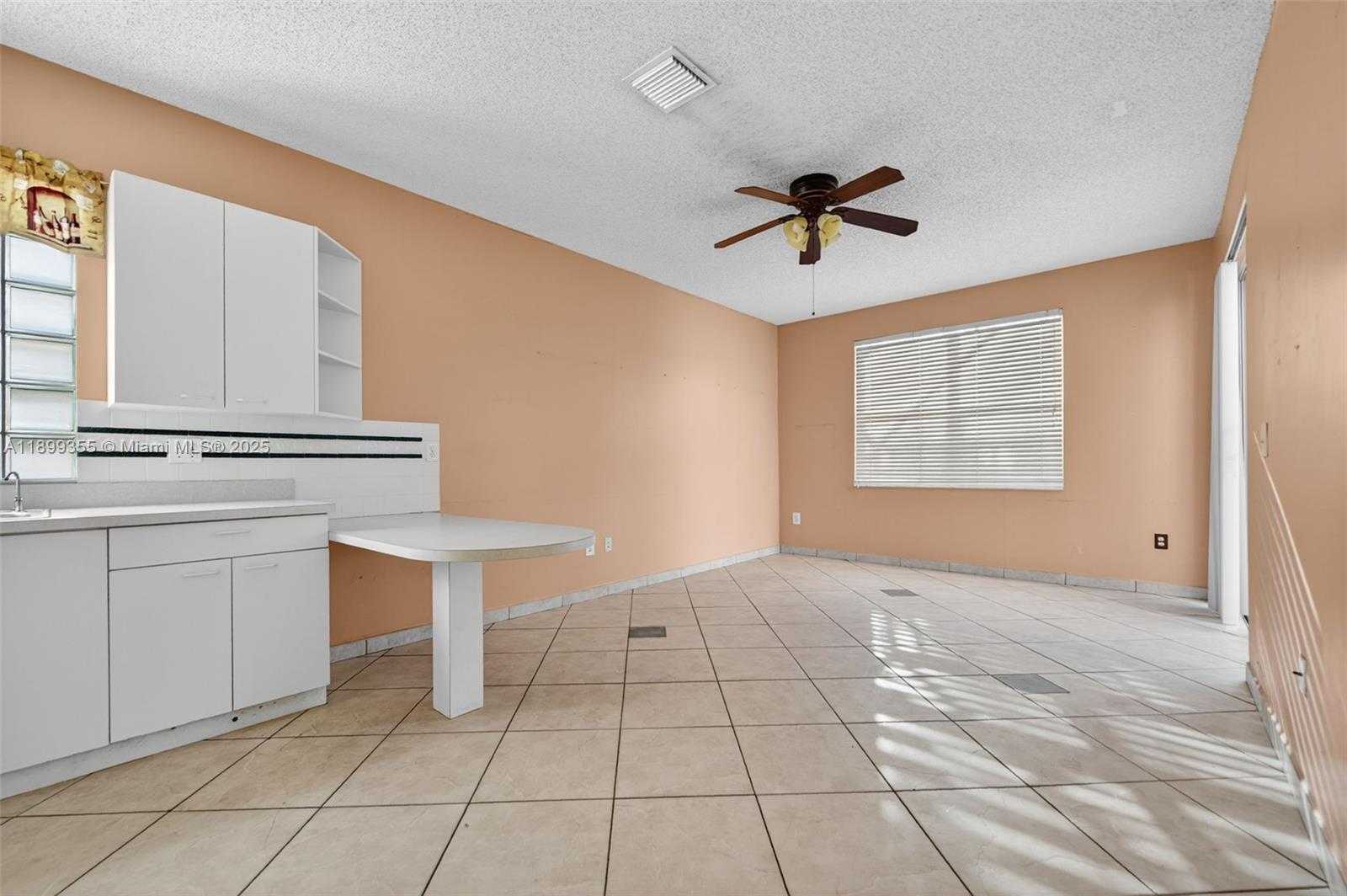 Small Image of 1392 NORTH WEST 159TH LN, Pembroke Pines Number 10