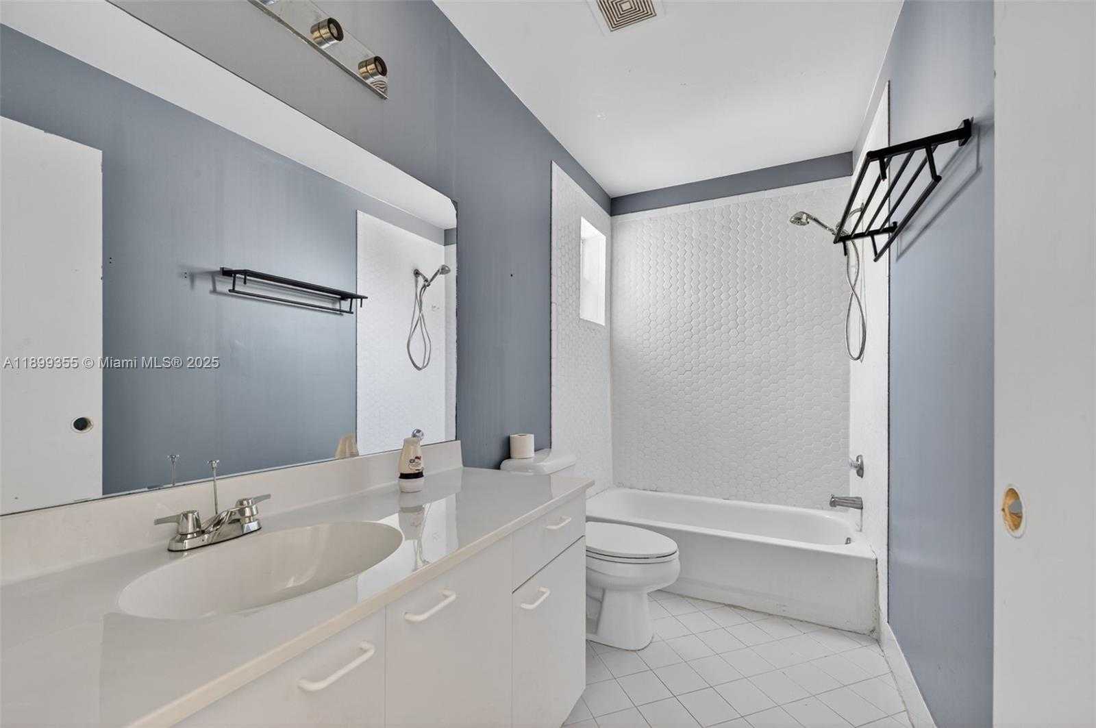 Small Image of 1392 NORTH WEST 159TH LN, Pembroke Pines Number 22
