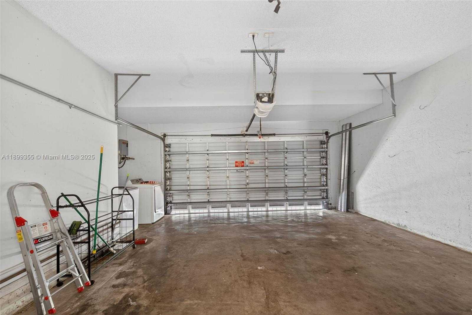 Small Image of 1392 NORTH WEST 159TH LN, Pembroke Pines Number 27