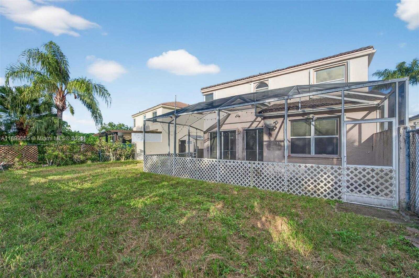 Small Image of 1392 NORTH WEST 159TH LN, Pembroke Pines Number 31