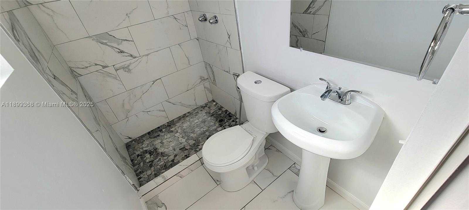 Small Image of 730 NORTH WEST 178TH TER, Miami Gardens Number 27
