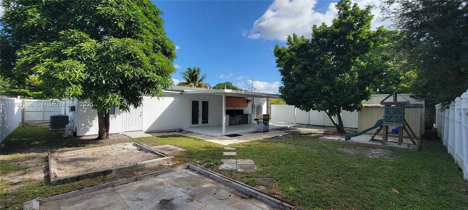 Small Image of 730 NORTH WEST 178TH TER, Miami Gardens Number 31