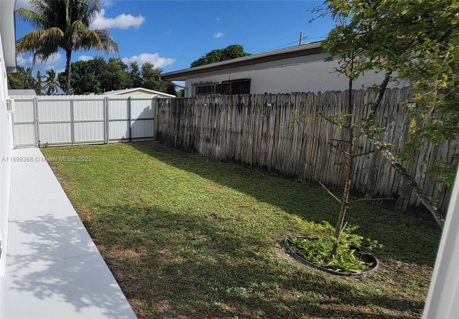 Small Image of 730 NORTH WEST 178TH TER, Miami Gardens Number 37