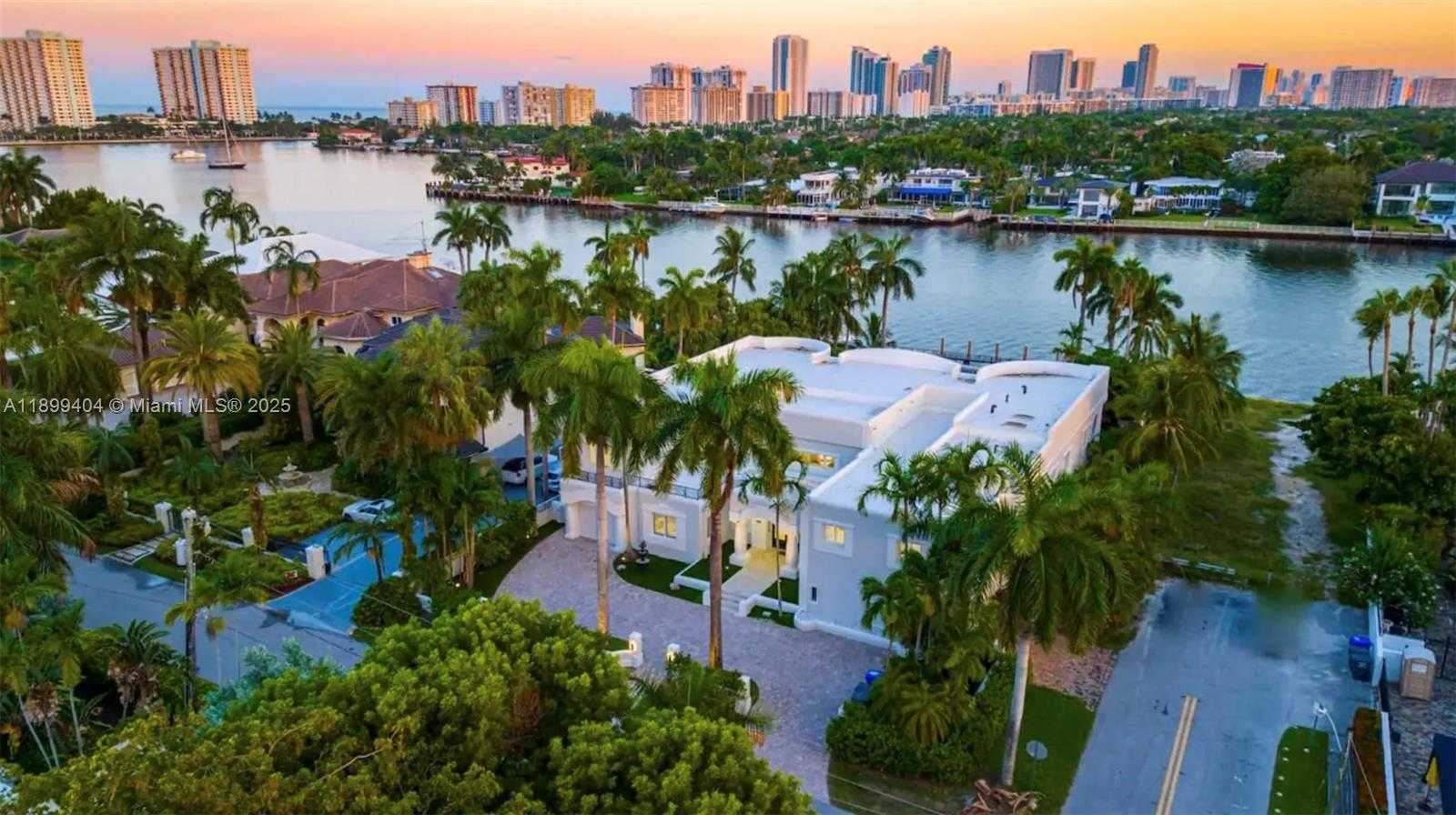Small Image of 929 NORTH SOUTHLAKE DR, Hollywood Number 10