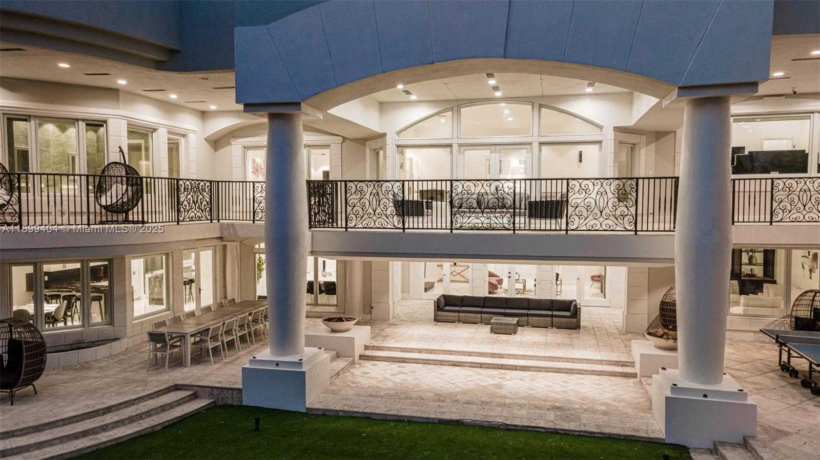 Small Image of 929 NORTH SOUTHLAKE DR, Hollywood Number 15