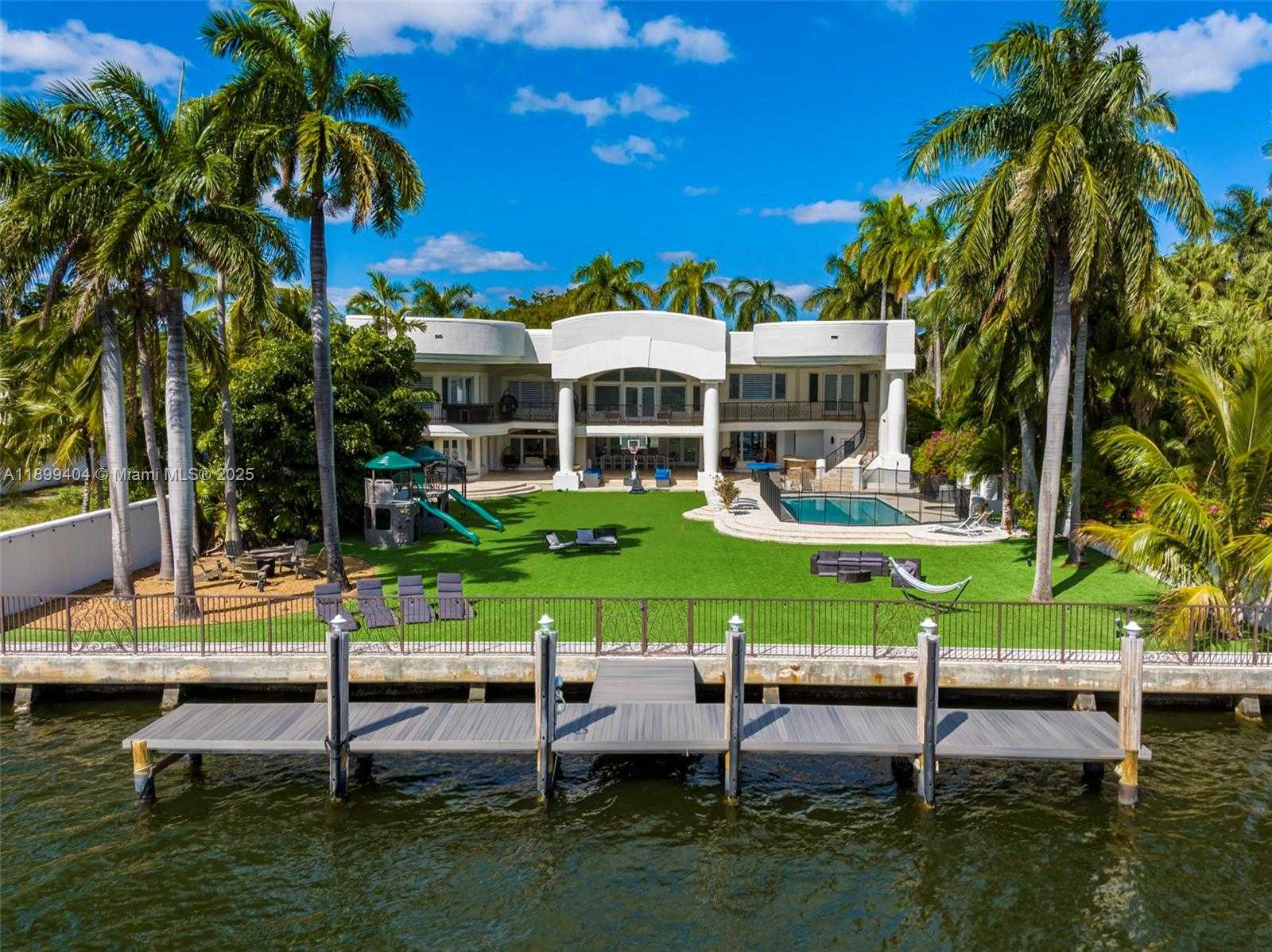 Small Image of 929 NORTH SOUTHLAKE DR, Hollywood Number 18