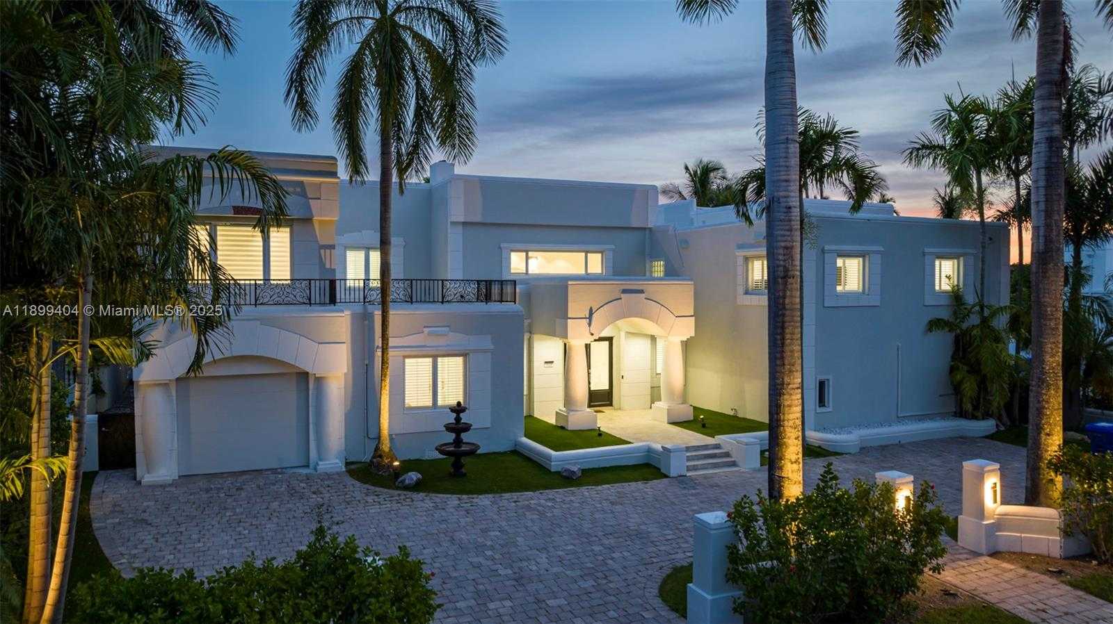 Small Image of 929 NORTH SOUTHLAKE DR, Hollywood Number 24