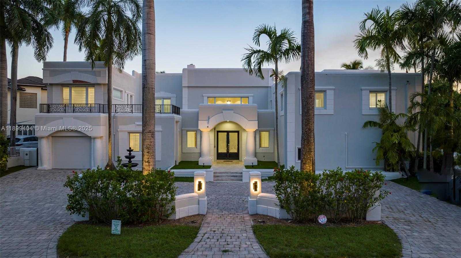 Small Image of 929 NORTH SOUTHLAKE DR, Hollywood Number 25
