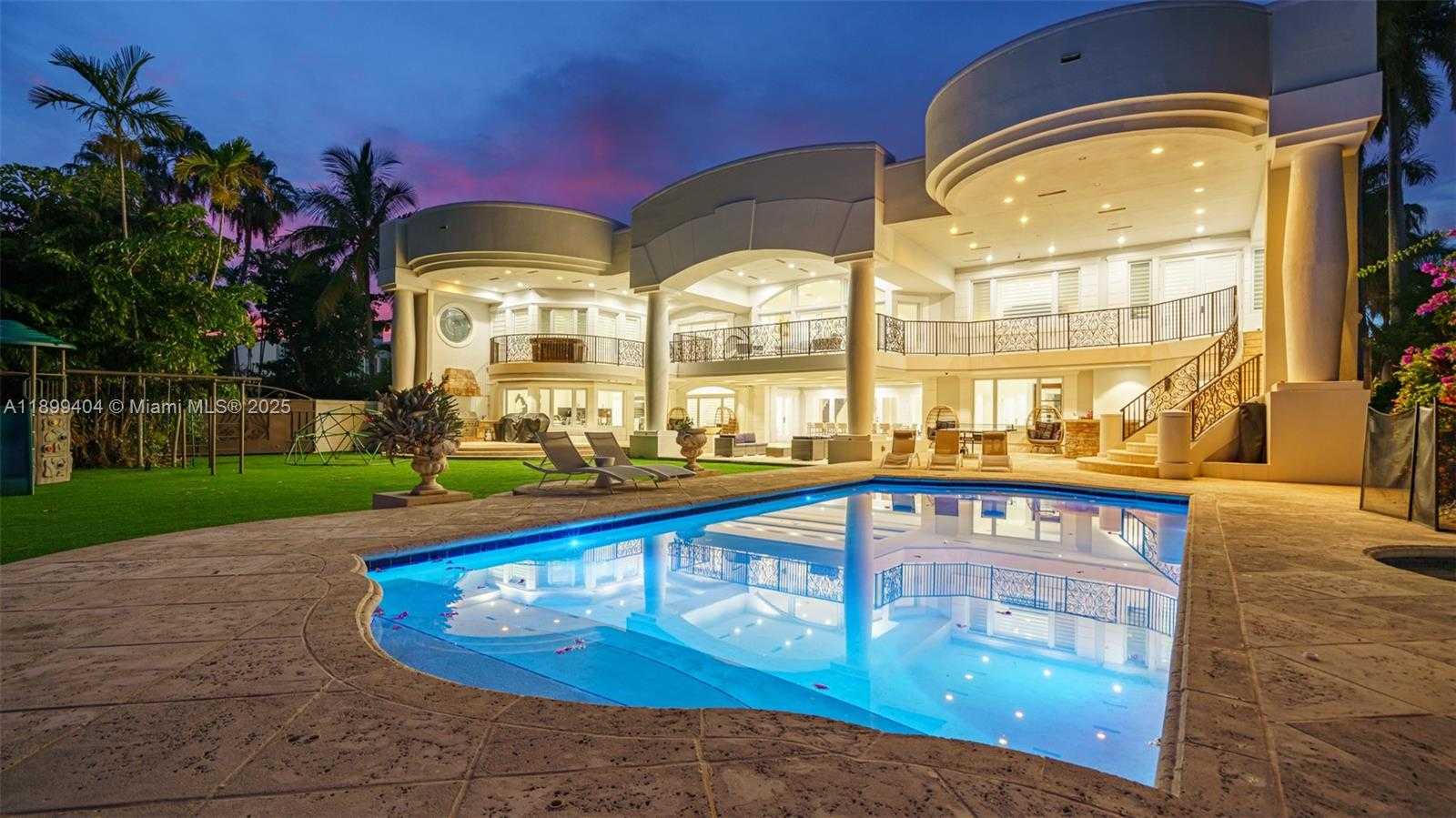 Small Image of 929 NORTH SOUTHLAKE DR, Hollywood Number 26