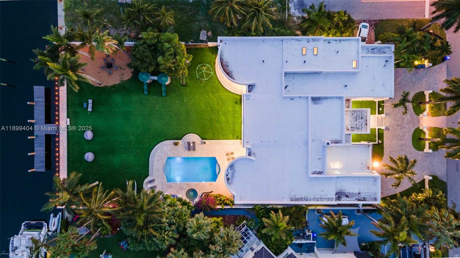 Small Image of 929 NORTH SOUTHLAKE DR, Hollywood Number 28