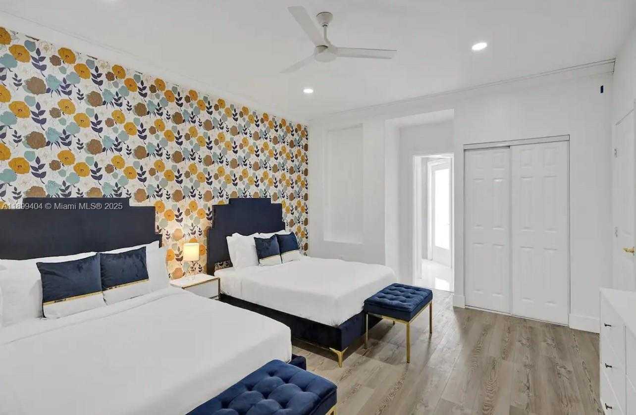 Small Image of 929 NORTH SOUTHLAKE DR, Hollywood Number 36