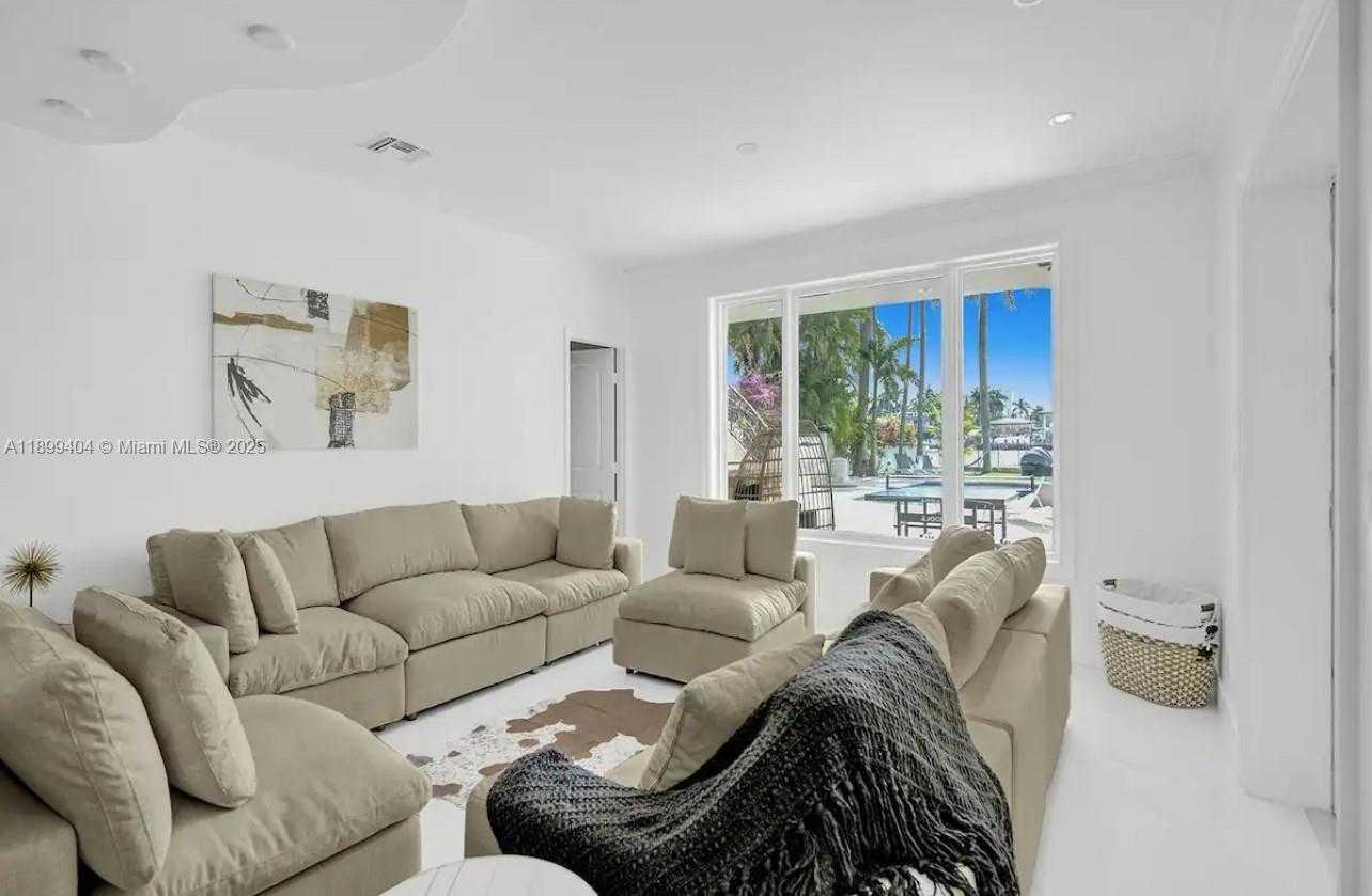 Small Image of 929 NORTH SOUTHLAKE DR, Hollywood Number 44