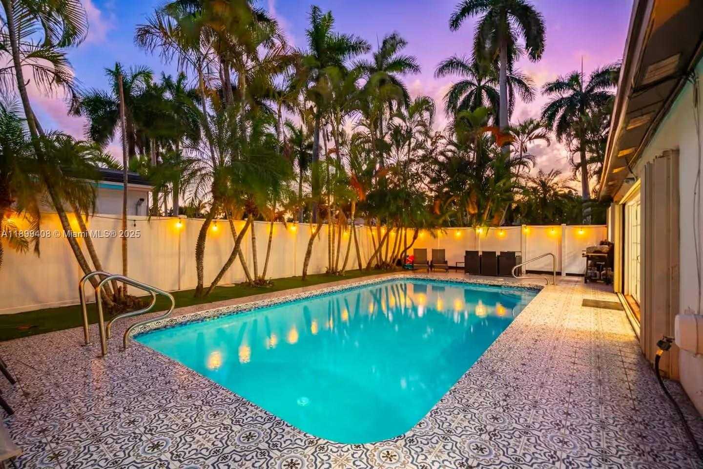 Small Image of 1244 GARFIELD ST, Hollywood Number 3