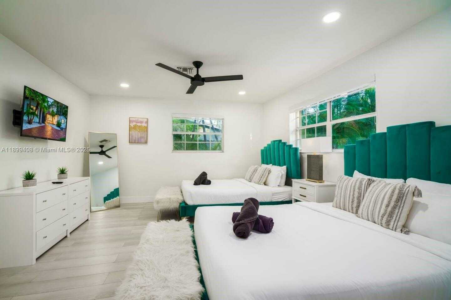 Small Image of 1244 GARFIELD ST, Hollywood Number 40