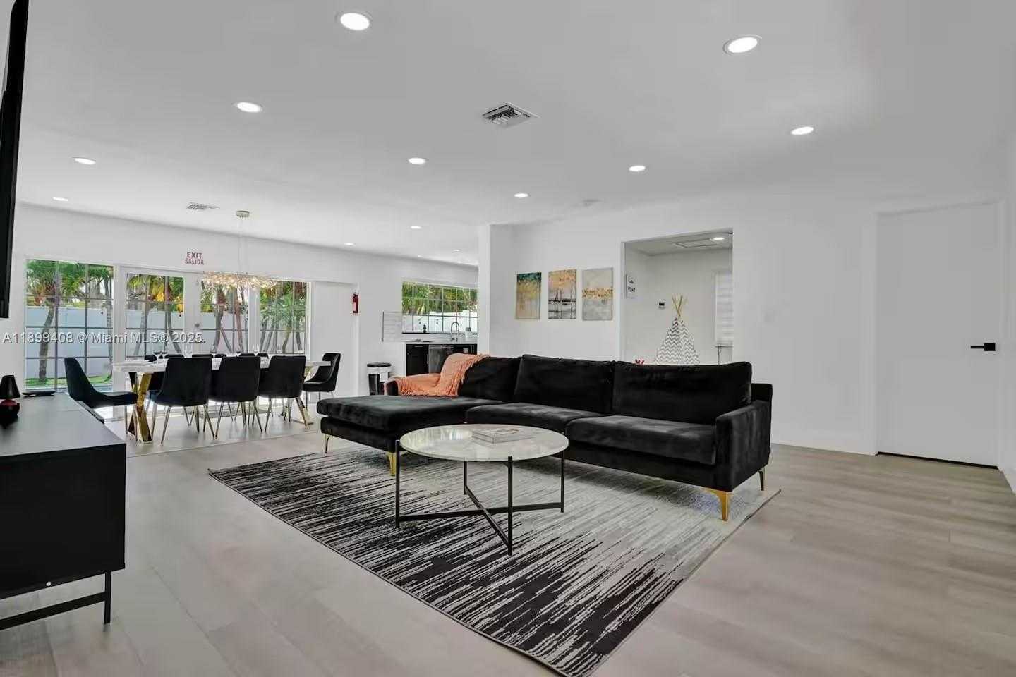 Small Image of 1244 GARFIELD ST, Hollywood Number 6