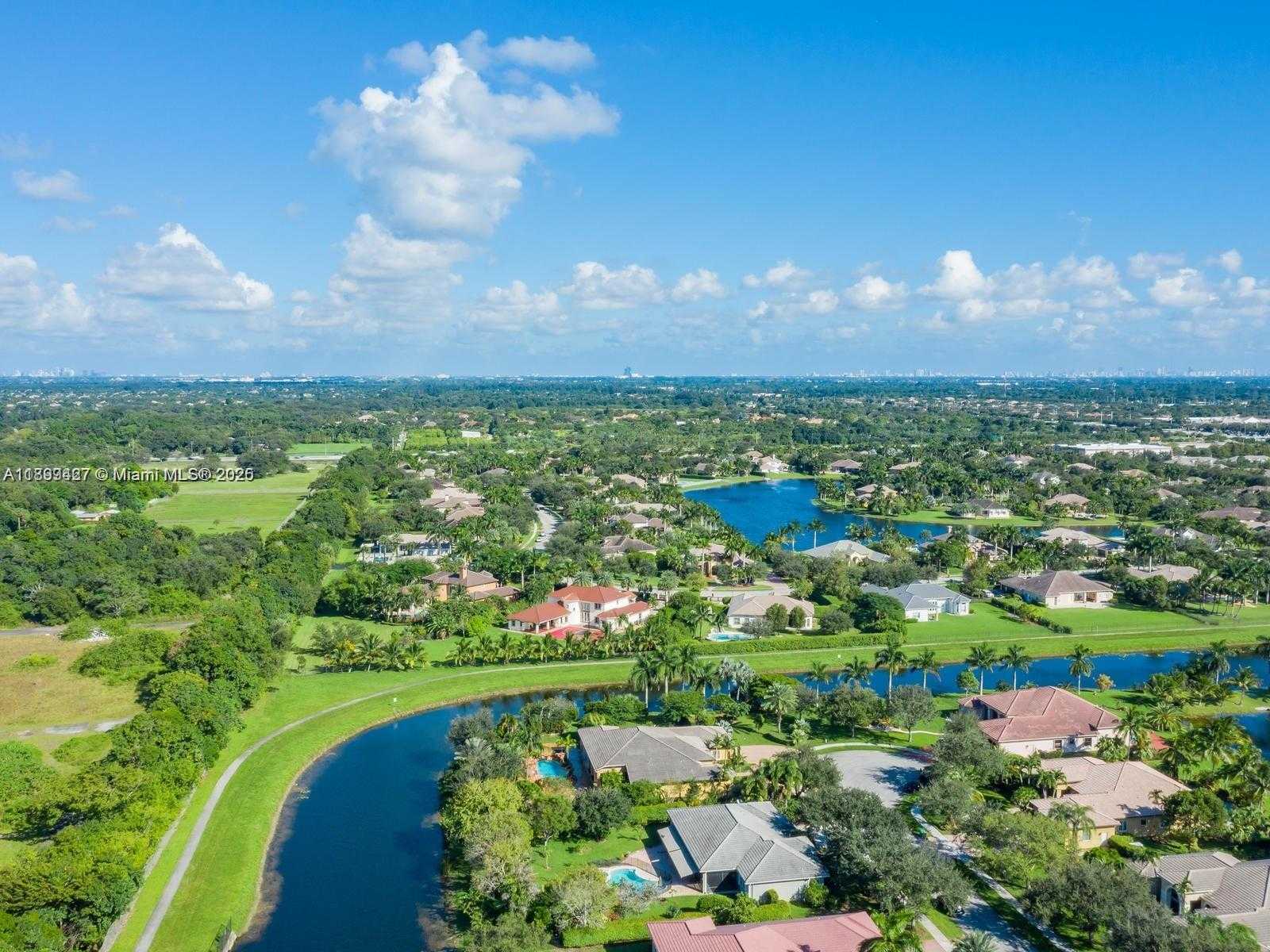 Small Image of 12995 SOUTH WEST 40TH ST, Davie Number 10