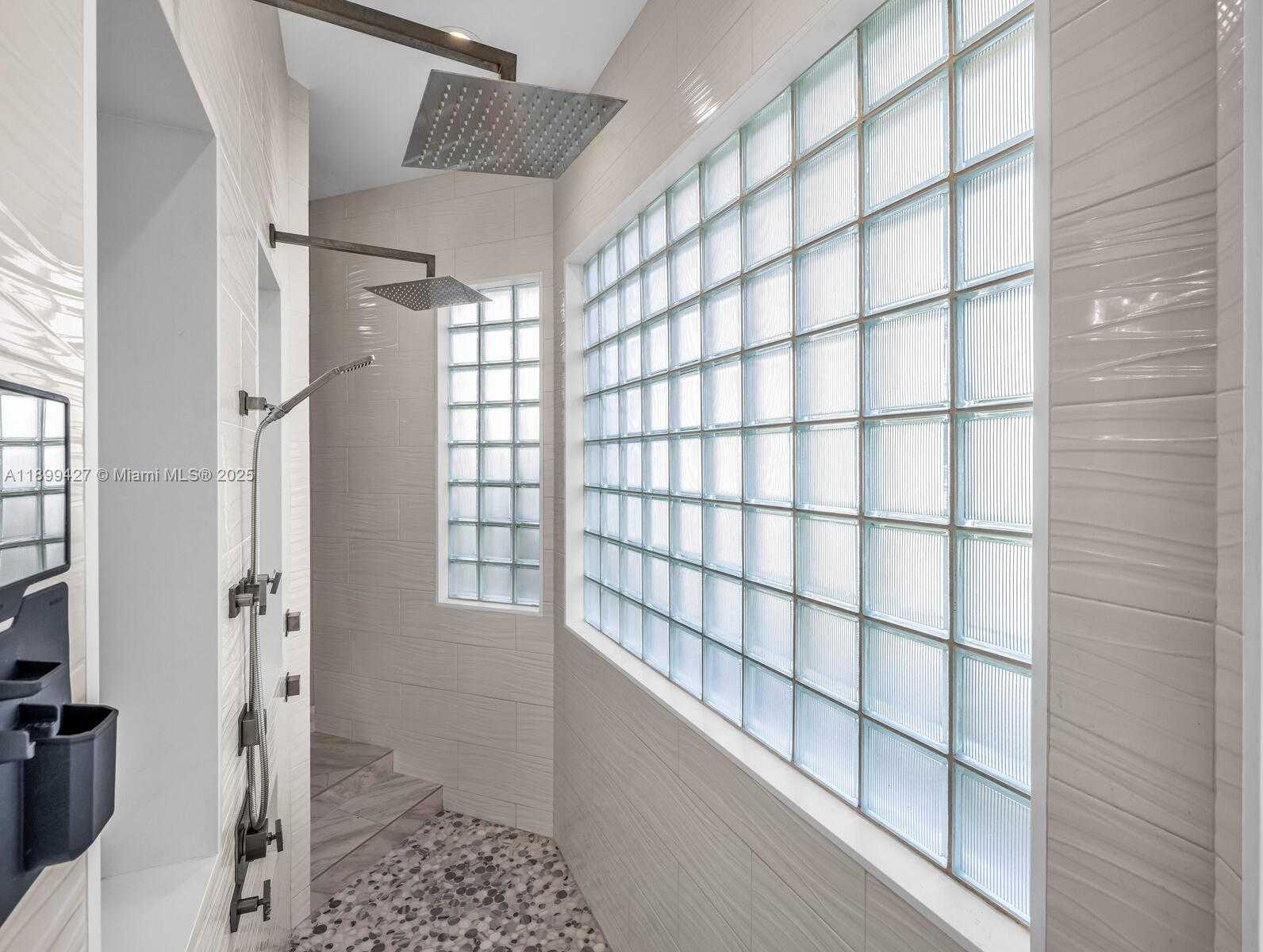 Small Image of 12995 SOUTH WEST 40TH ST, Davie Number 33