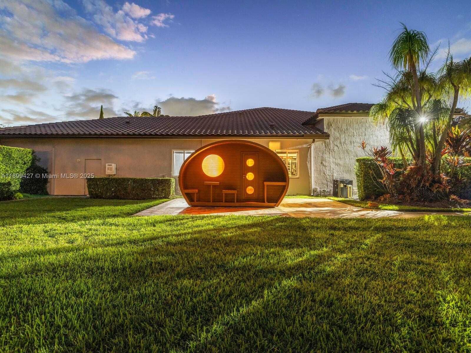 Small Image of 12995 SOUTH WEST 40TH ST, Davie Number 37
