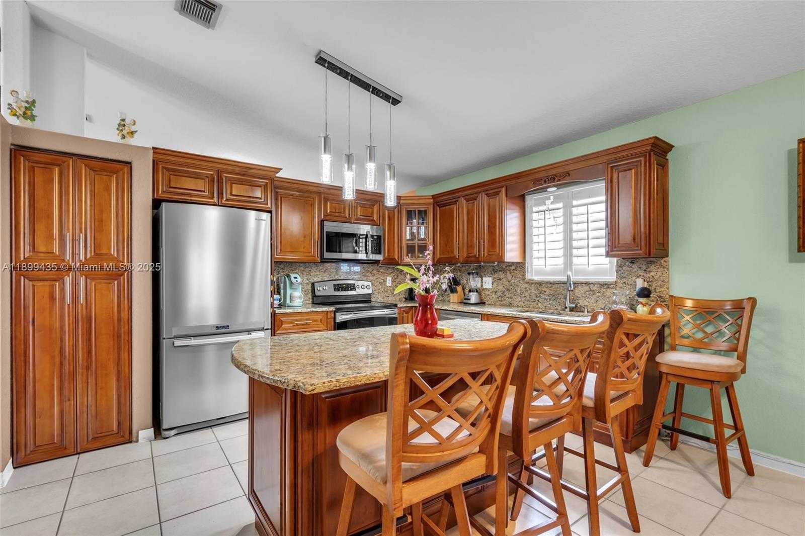 Small Image of 7967 NORTH WEST 186TH TER, Hialeah Number 12