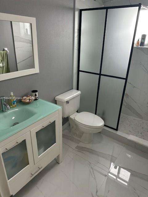 Small Image of 7967 NORTH WEST 186TH TER, Hialeah Number 26