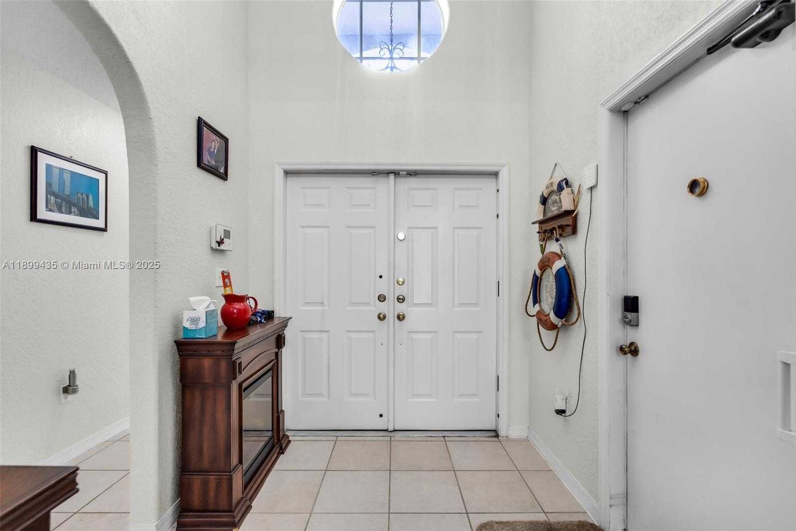 Small Image of 7967 NORTH WEST 186TH TER, Hialeah Number 5