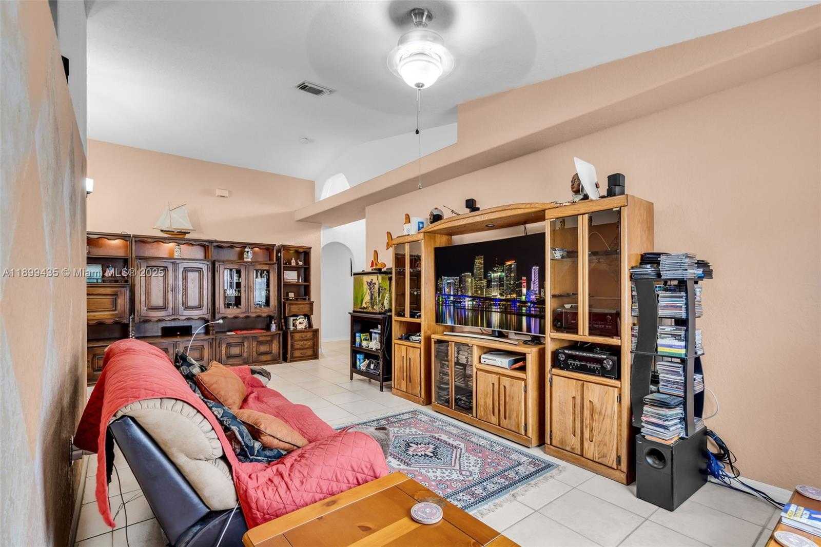 Small Image of 7967 NORTH WEST 186TH TER, Hialeah Number 8
