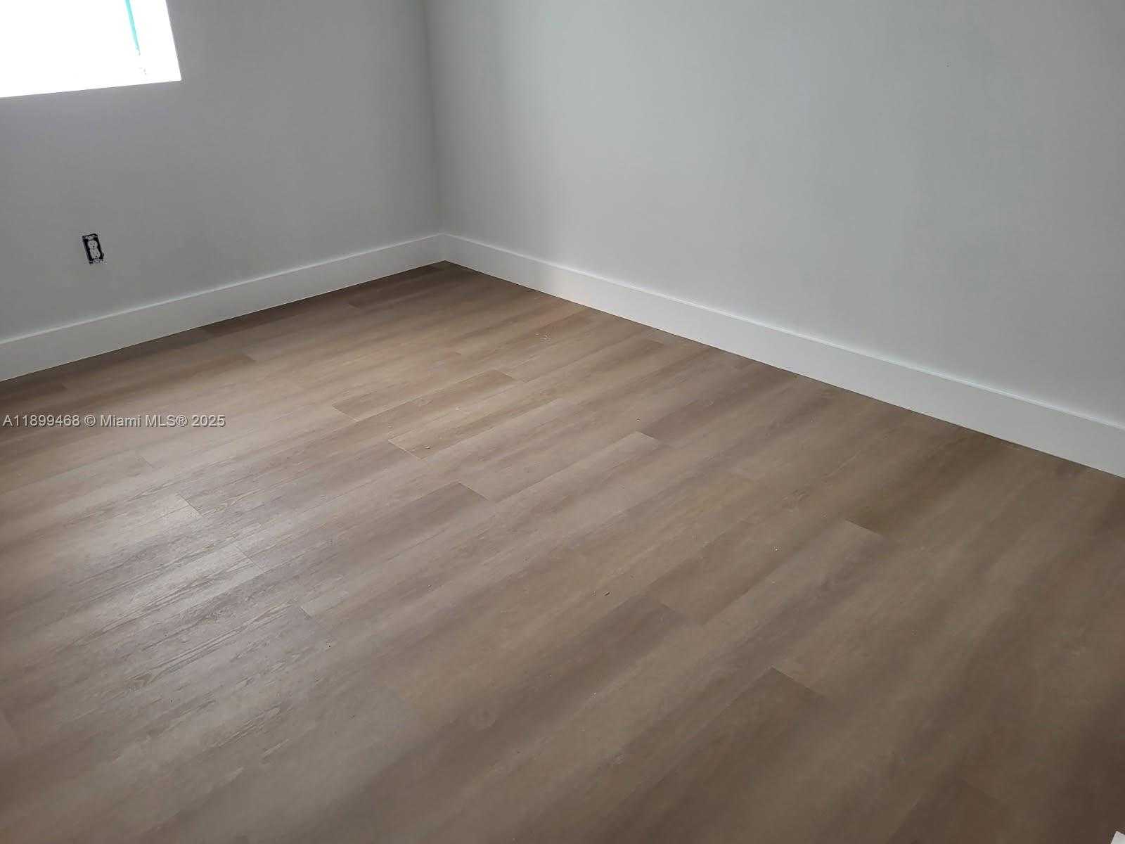 Small Image of 651 SOUTH WEST 14TH ST, Deerfield Beach Number 4