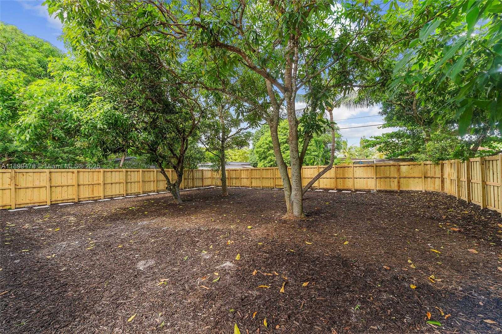 Small Image of 485 NORTH WEST 132ND ST, North Miami Number 24