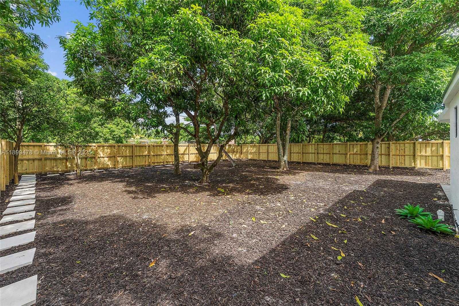 Small Image of 485 NORTH WEST 132ND ST, North Miami Number 25