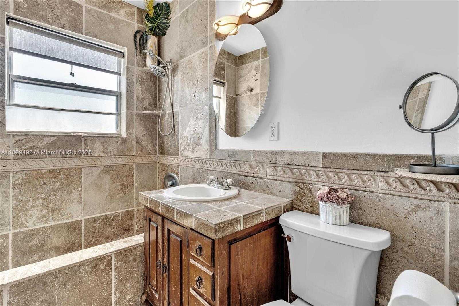 Small Image of 836 WEST 40TH ST, Miami Beach Number 26