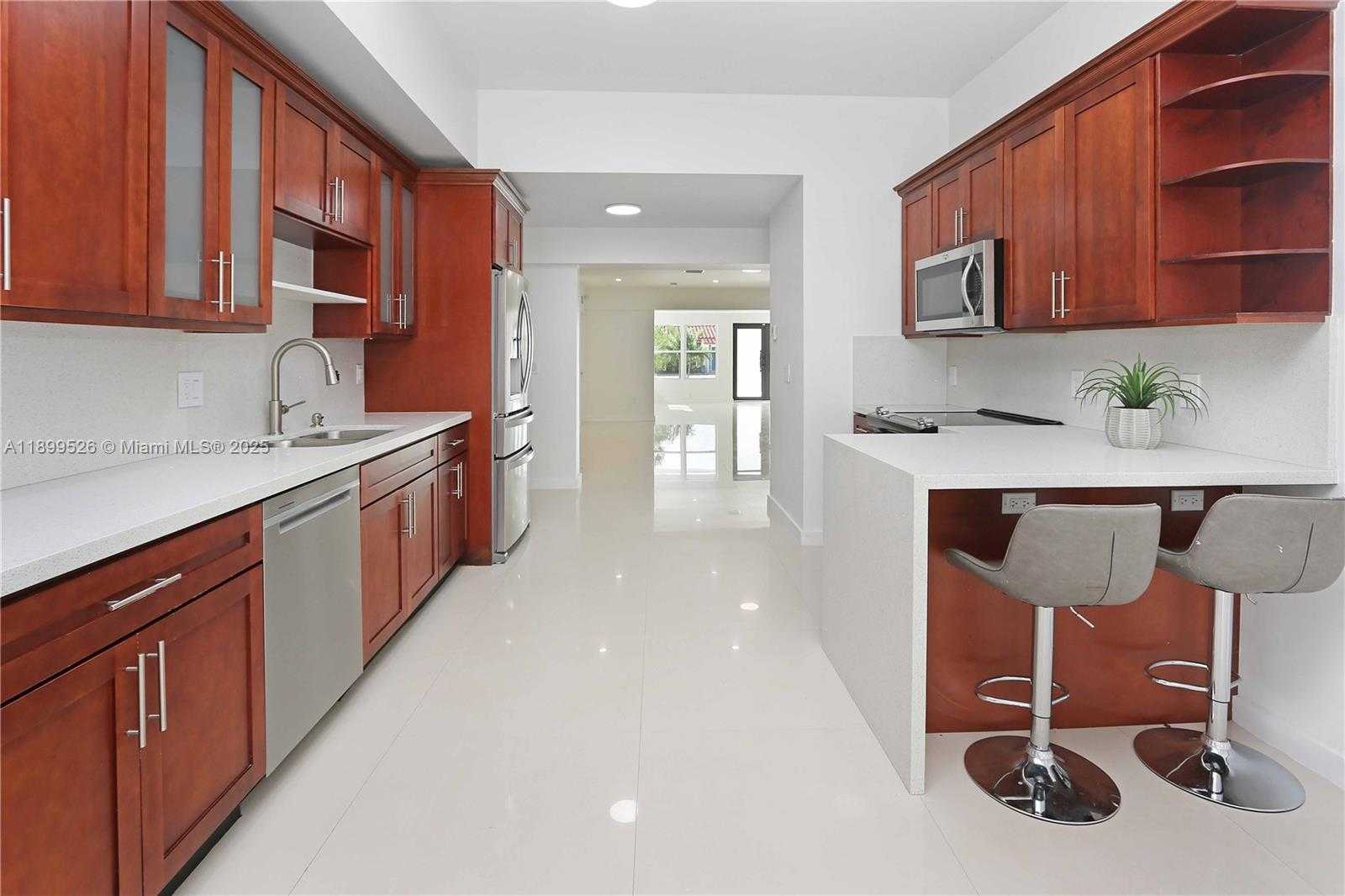 Small Image of 1429 RODMAN ST, Hollywood Number 15