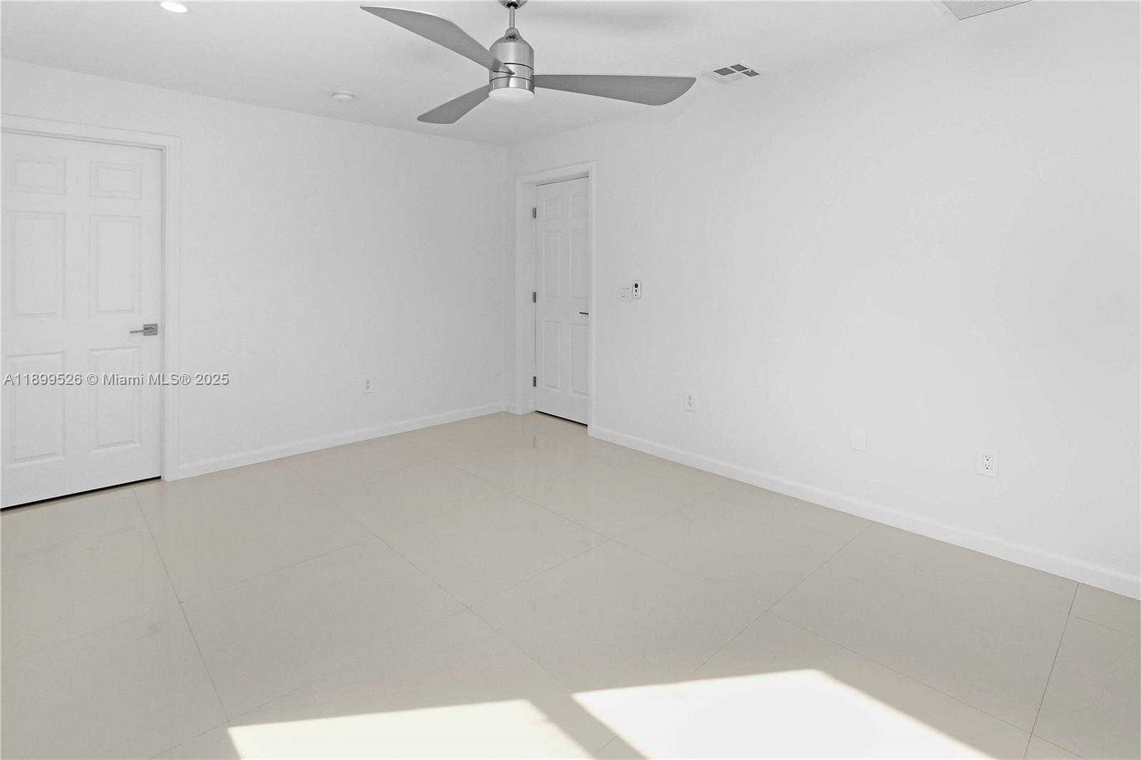 Small Image of 1429 RODMAN ST, Hollywood Number 29