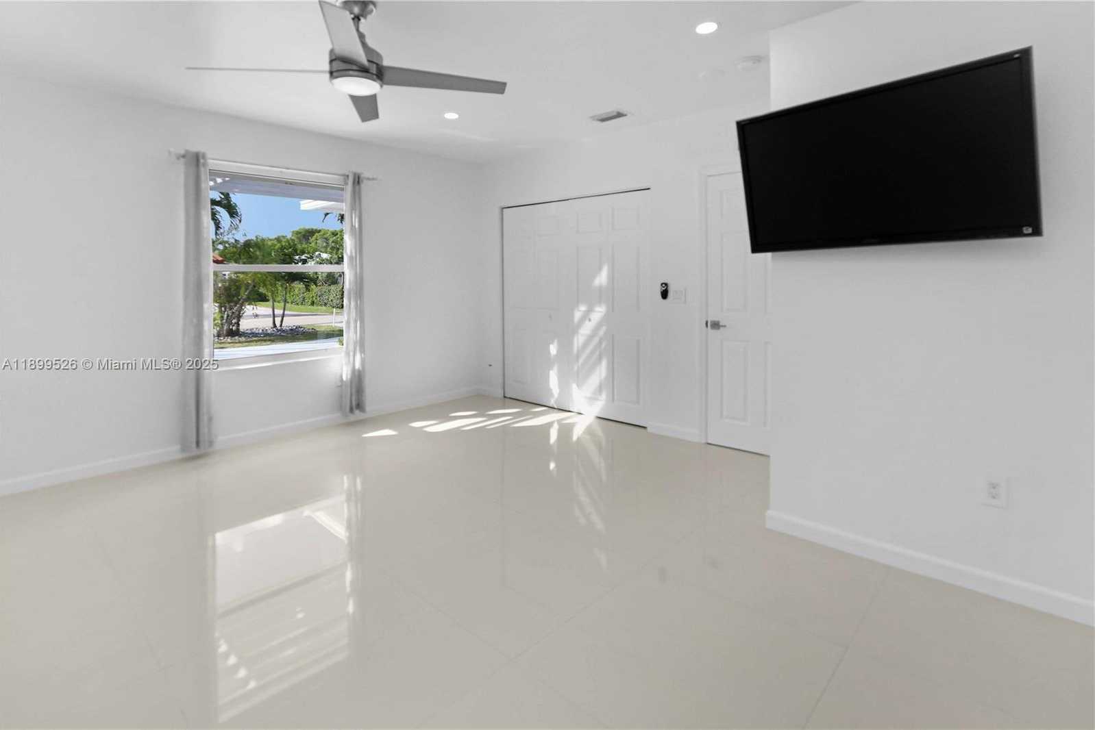 Small Image of 1429 RODMAN ST, Hollywood Number 33