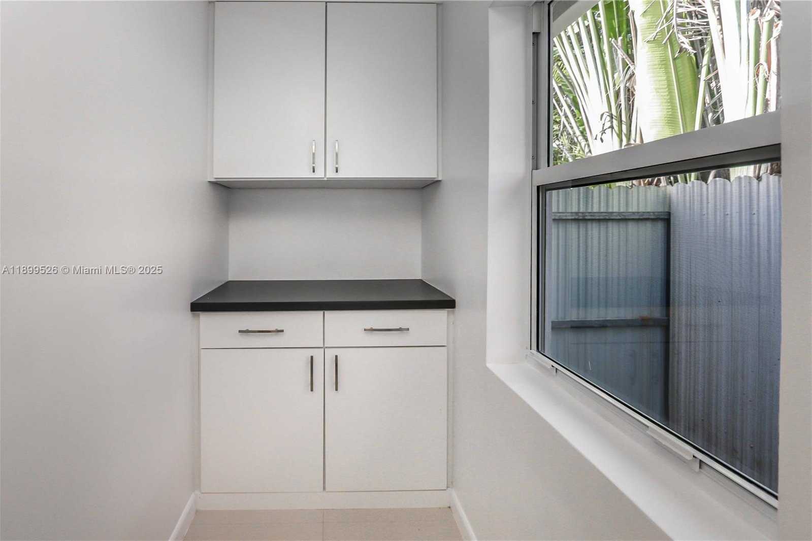 Small Image of 1429 RODMAN ST, Hollywood Number 37