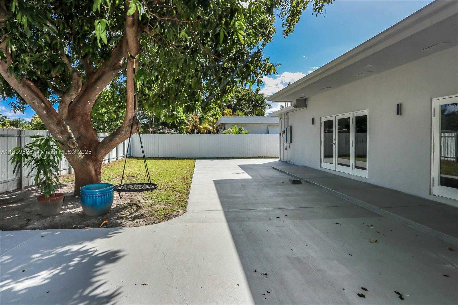 Small Image of 1429 RODMAN ST, Hollywood Number 39