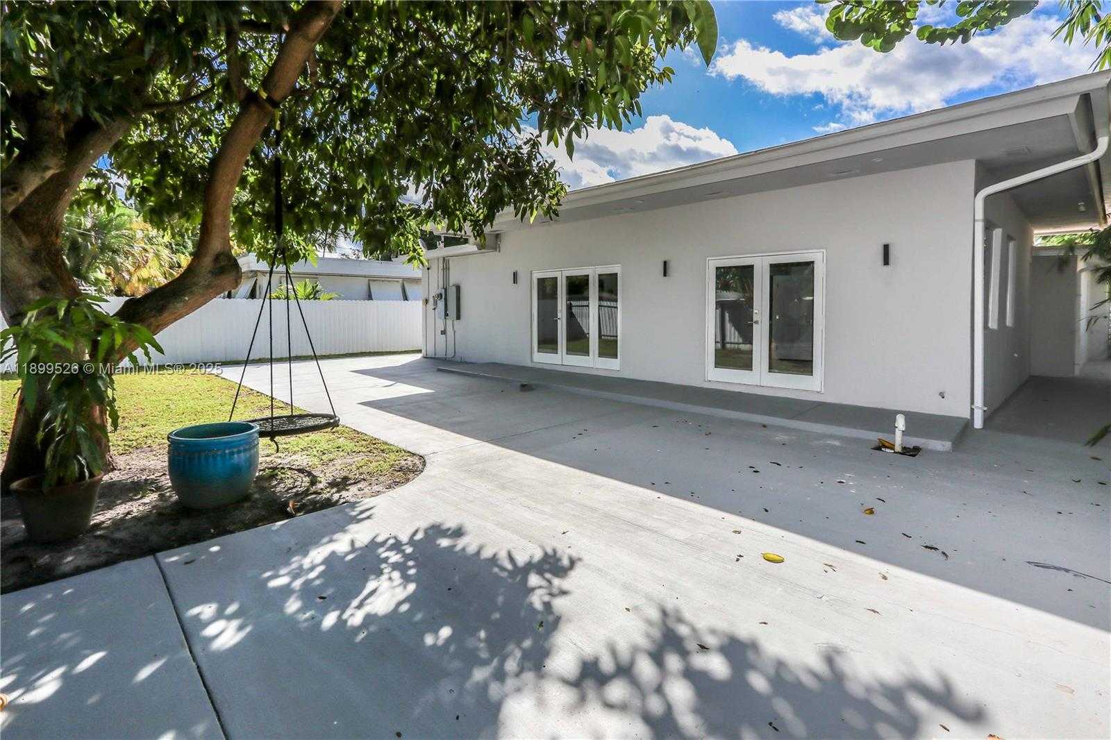 Small Image of 1429 RODMAN ST, Hollywood Number 40