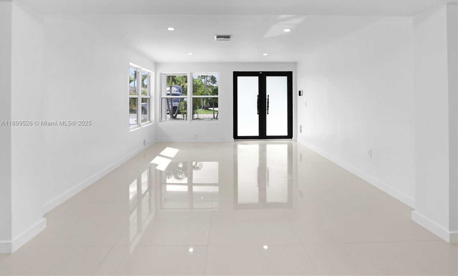 Small Image of 1429 RODMAN ST, Hollywood Number 6