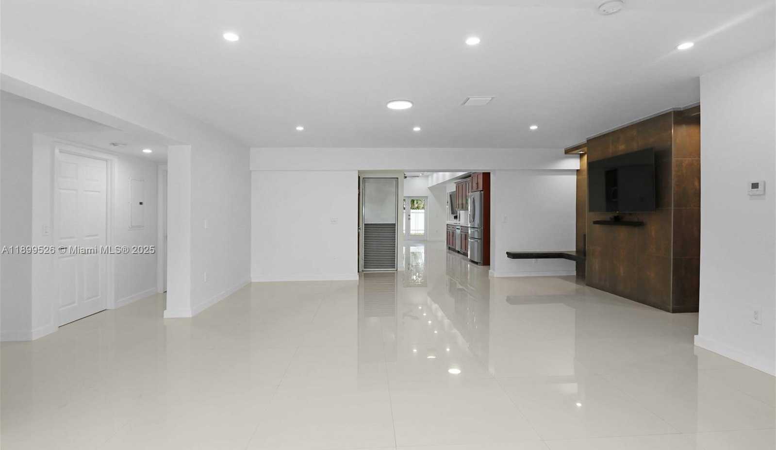 Small Image of 1429 RODMAN ST, Hollywood Number 7