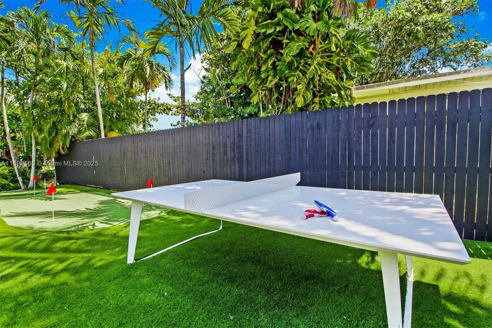 Small Image of 11975 WEST BISCAYNE CANAL RD, Miami Number 15