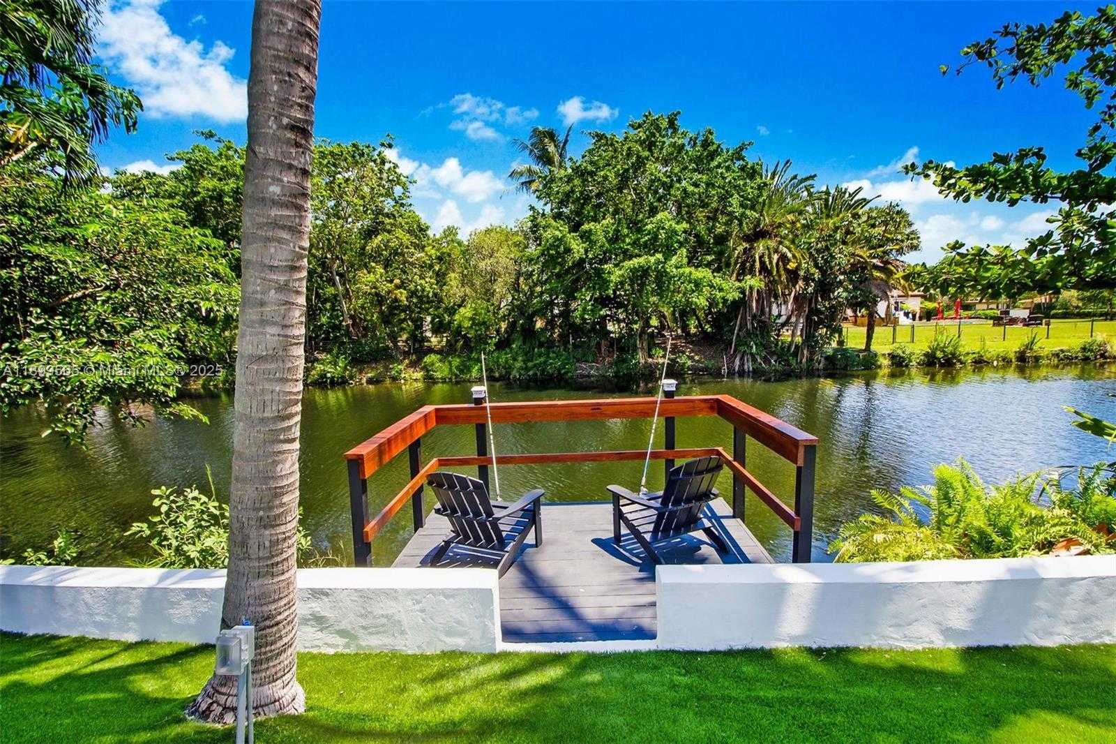 Small Image of 11975 WEST BISCAYNE CANAL RD, Miami Number 22