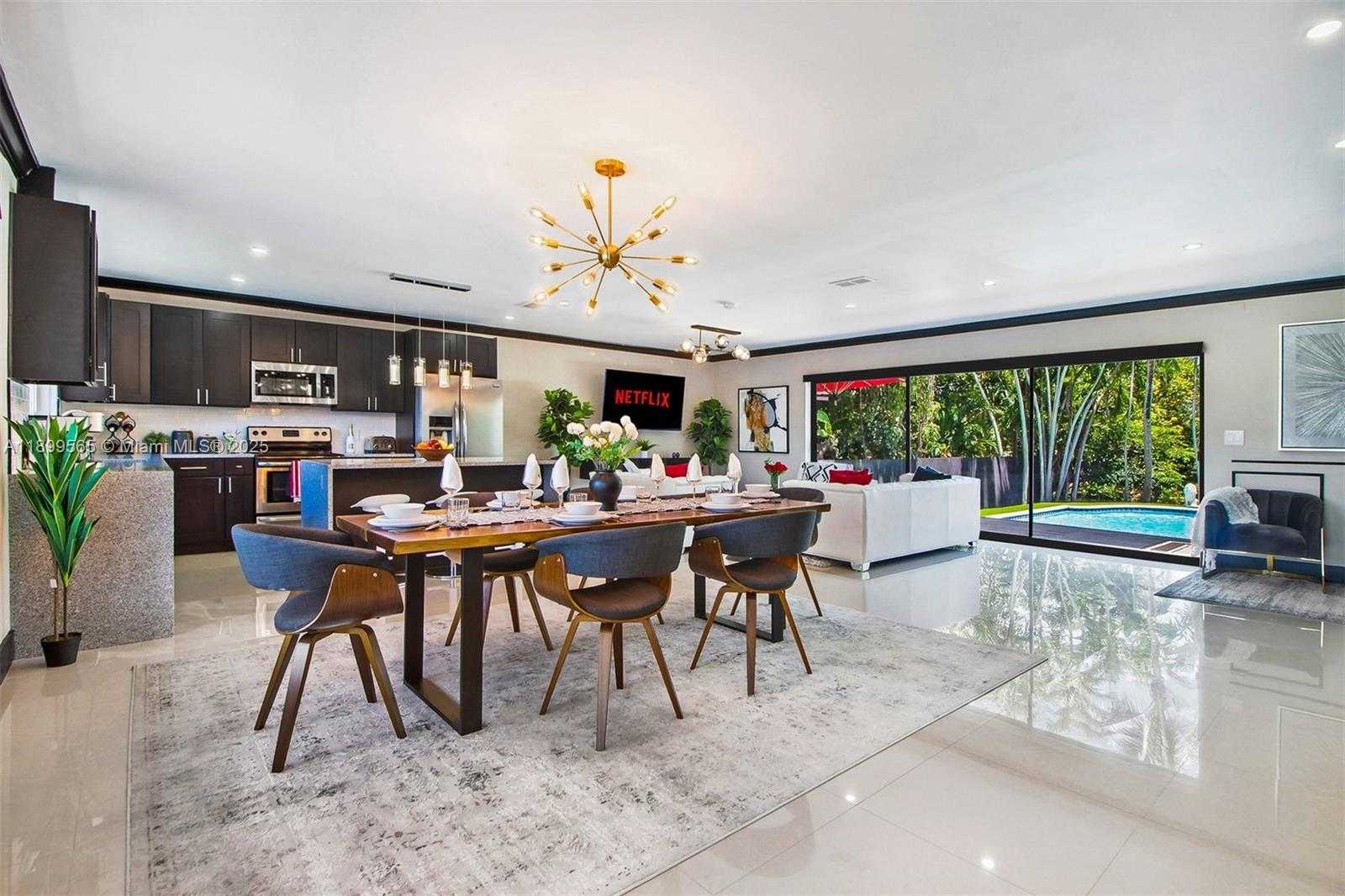 Small Image of 11975 WEST BISCAYNE CANAL RD, Miami Number 25