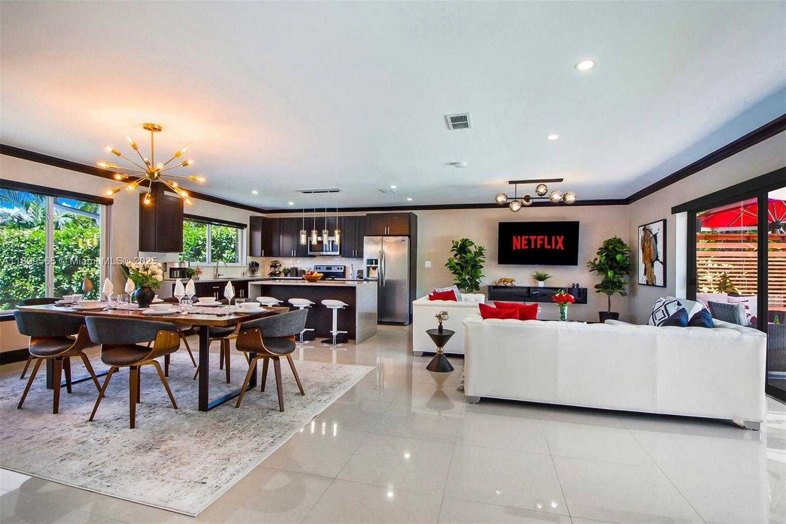 Small Image of 11975 WEST BISCAYNE CANAL RD, Miami Number 28