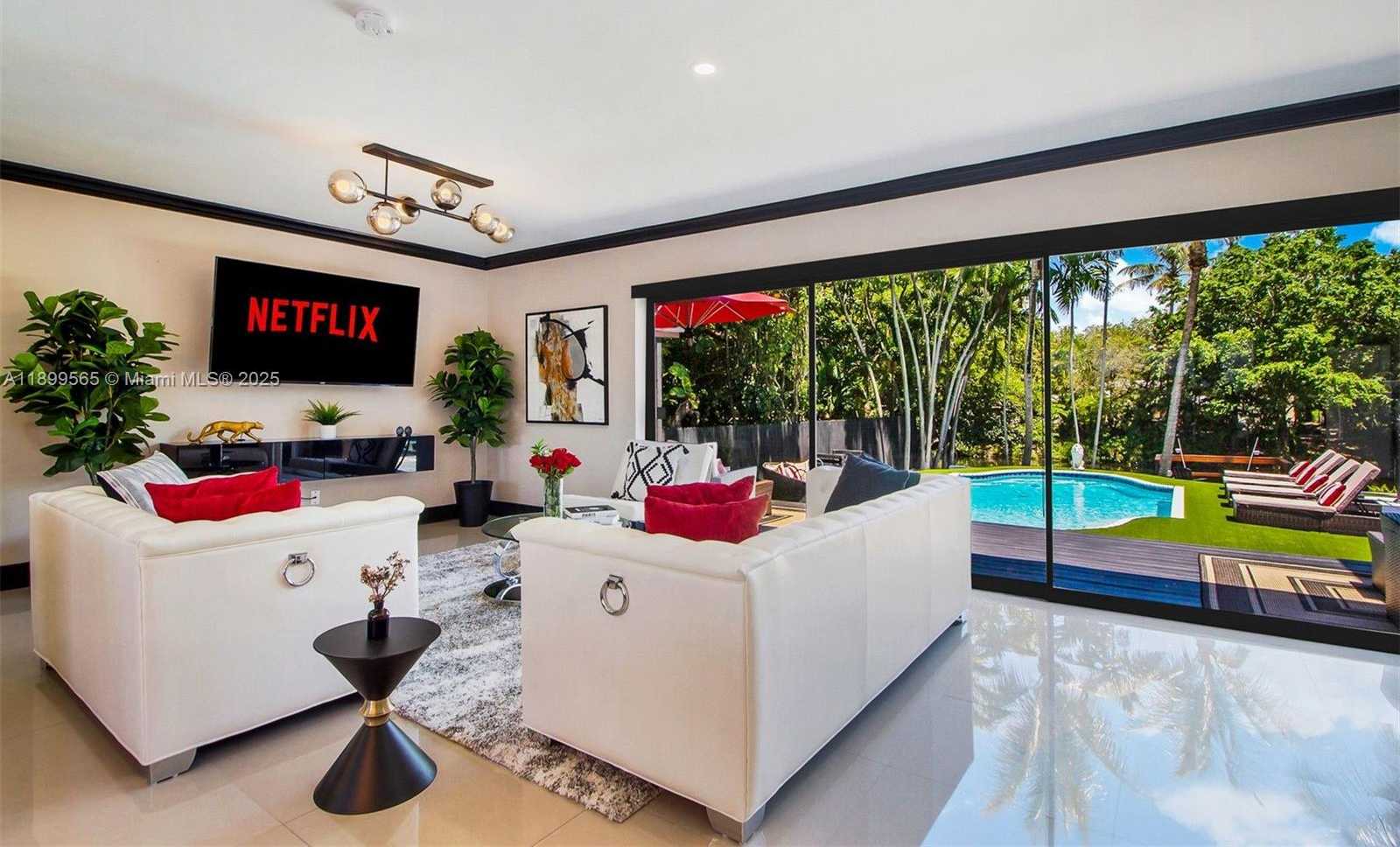 Small Image of 11975 WEST BISCAYNE CANAL RD, Miami Number 35