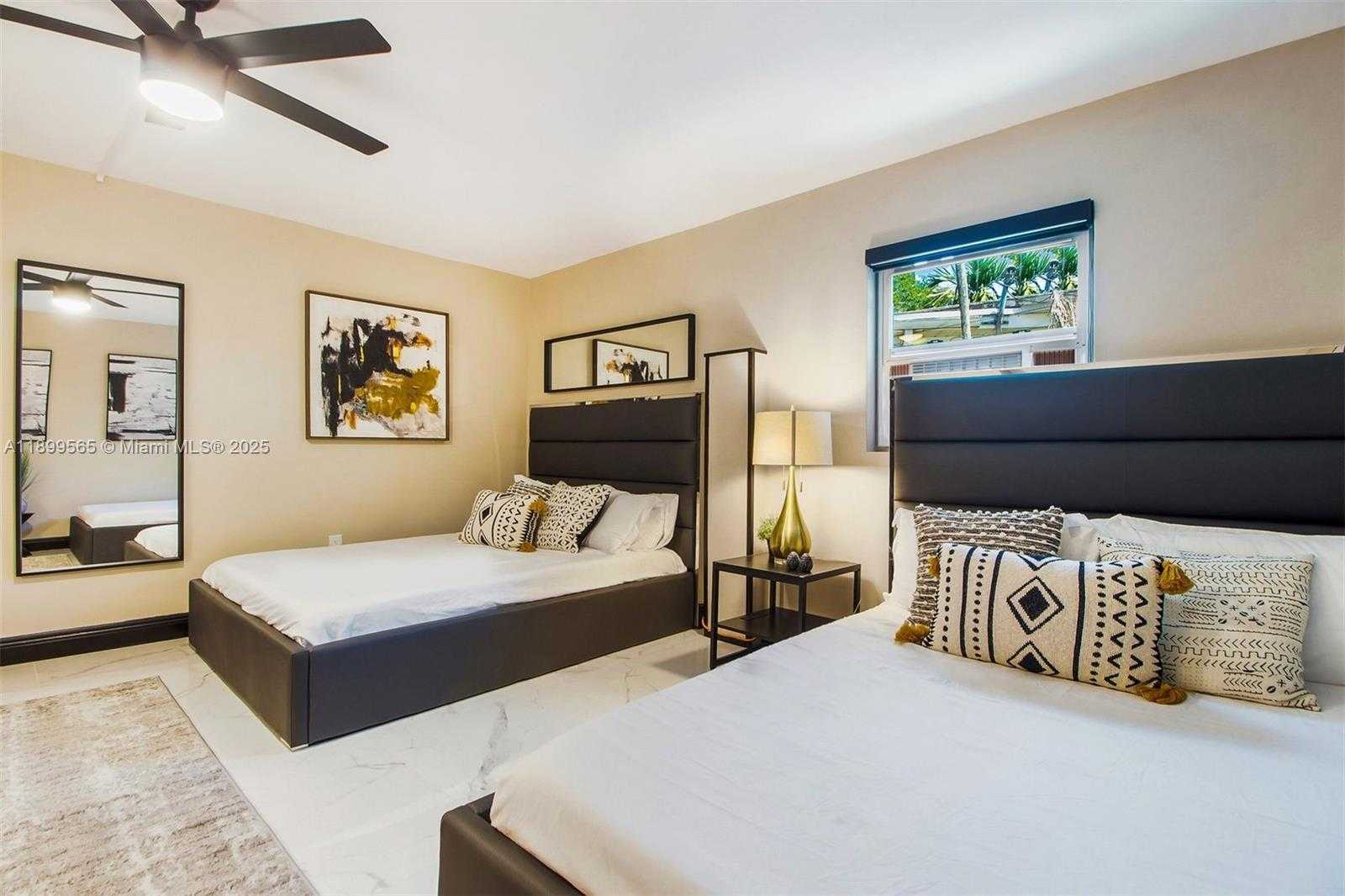 Small Image of 11975 WEST BISCAYNE CANAL RD, Miami Number 49