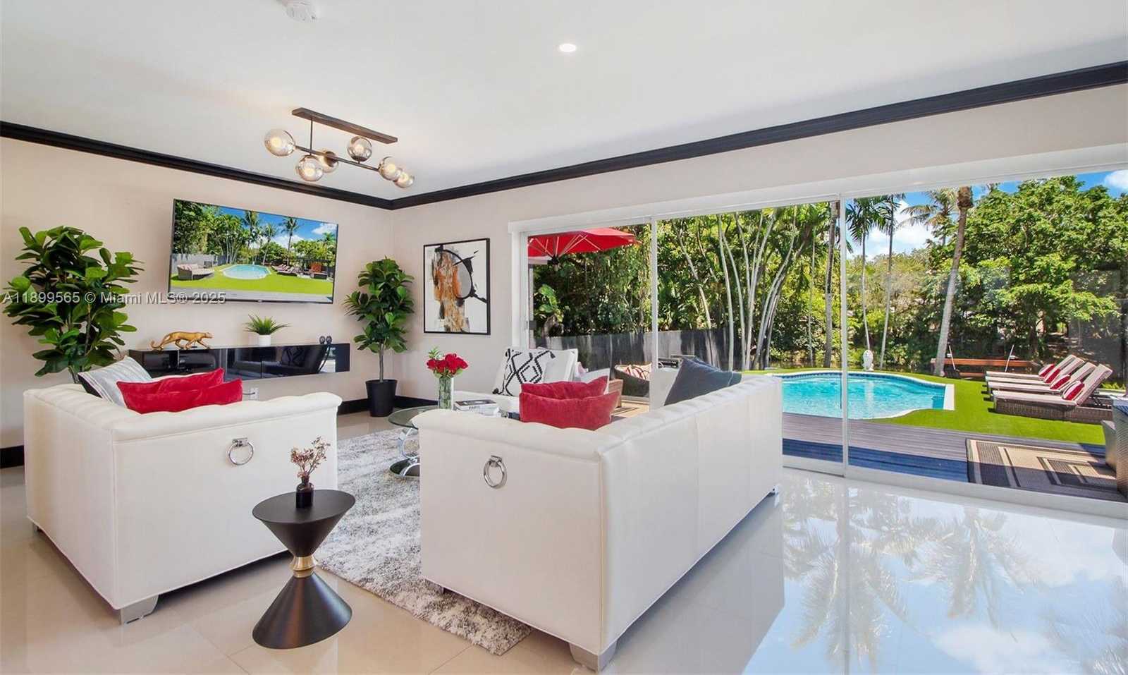 Small Image of 11975 WEST BISCAYNE CANAL RD, Miami Number 55