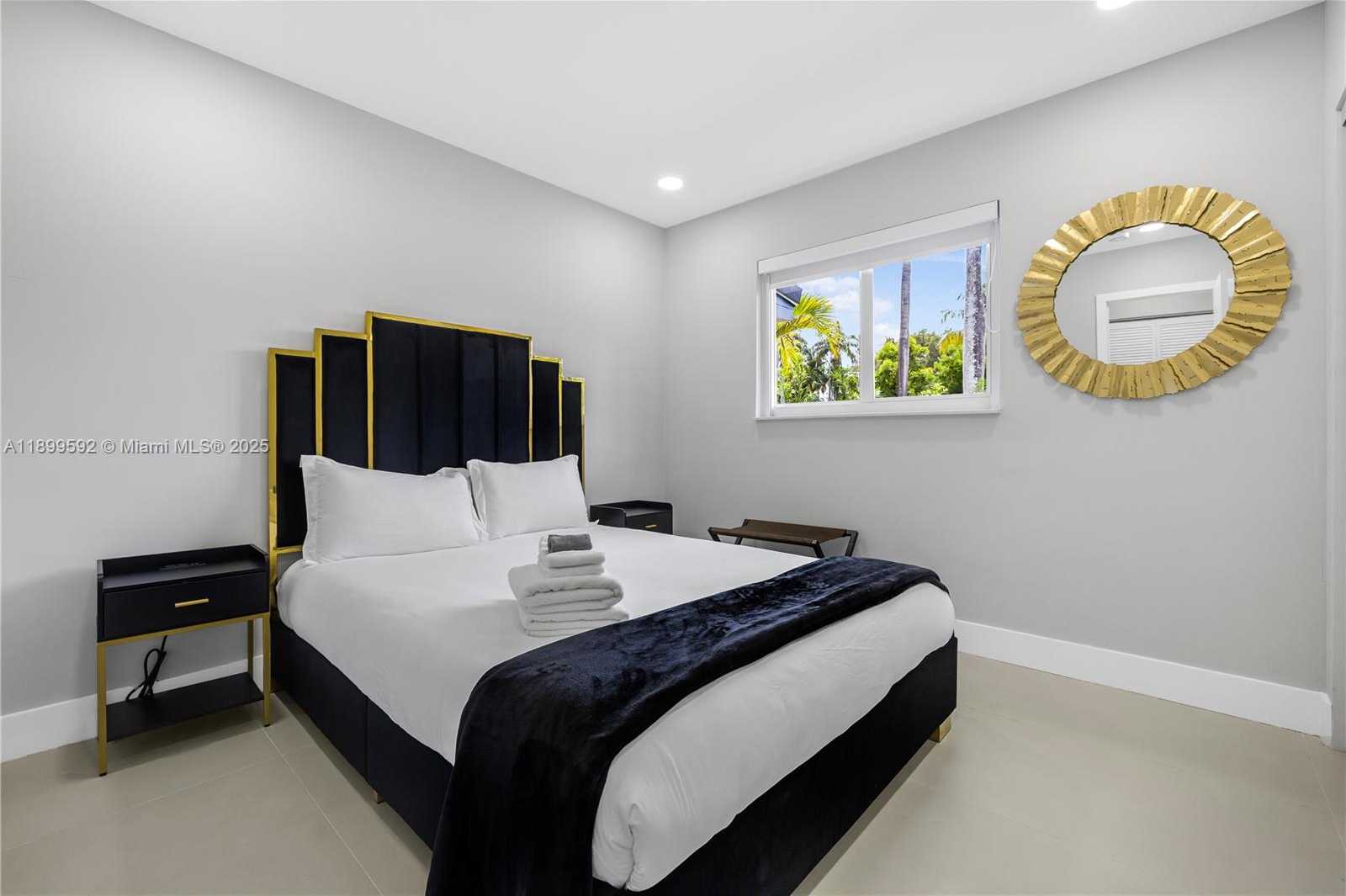 Small Image of 1104 NORTH 13TH TER, Hollywood Number 34