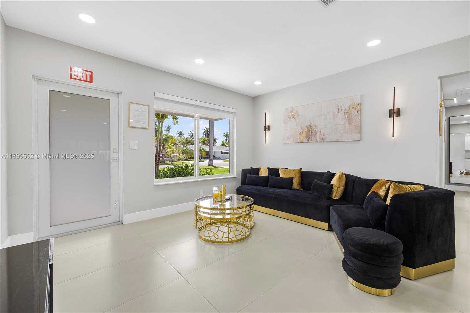 Small Image of 1104 NORTH 13TH TER, Hollywood Number 4